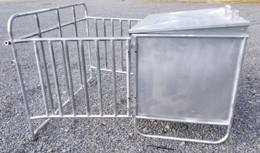 Creep Feeder w/ Cage